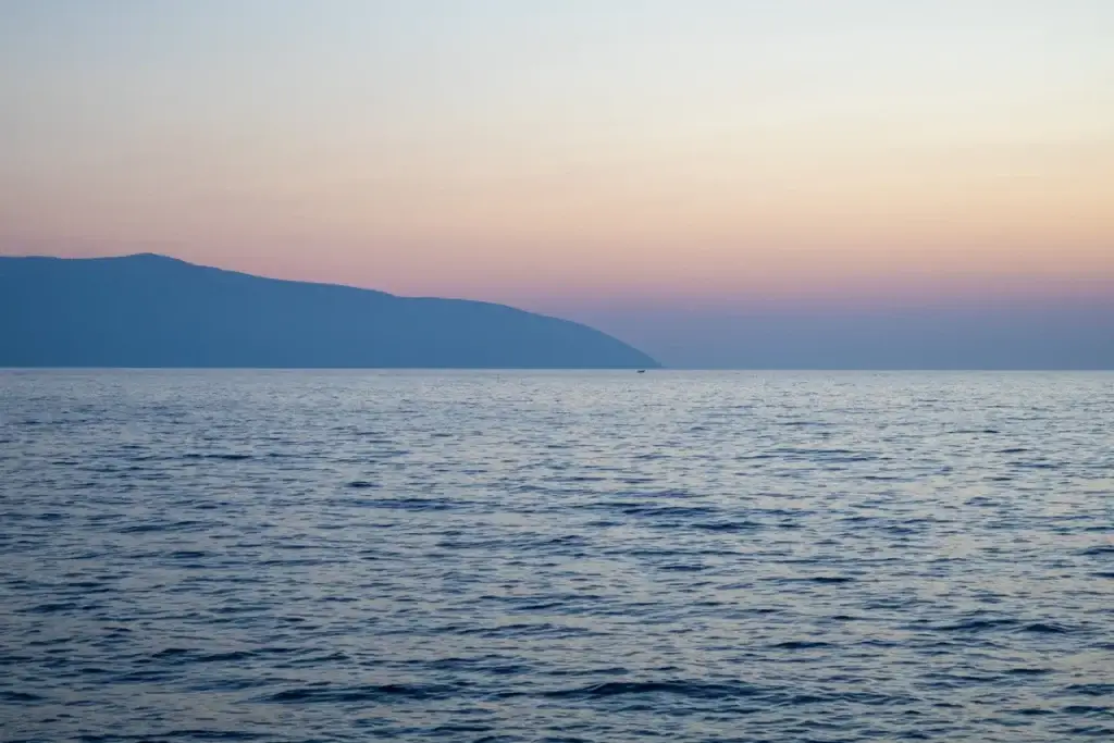 Zonsondergang over de baai van Vlorë